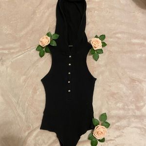 ⚡️ 2/$15 Cute ribbed hooded tank top bodysuit